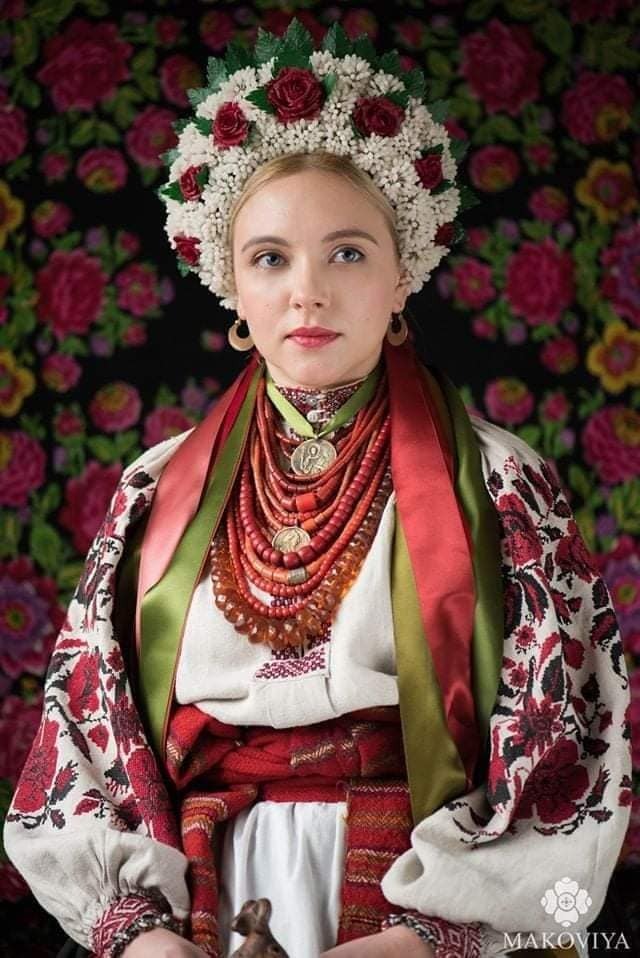 Возможно, это изображение (1 человек)