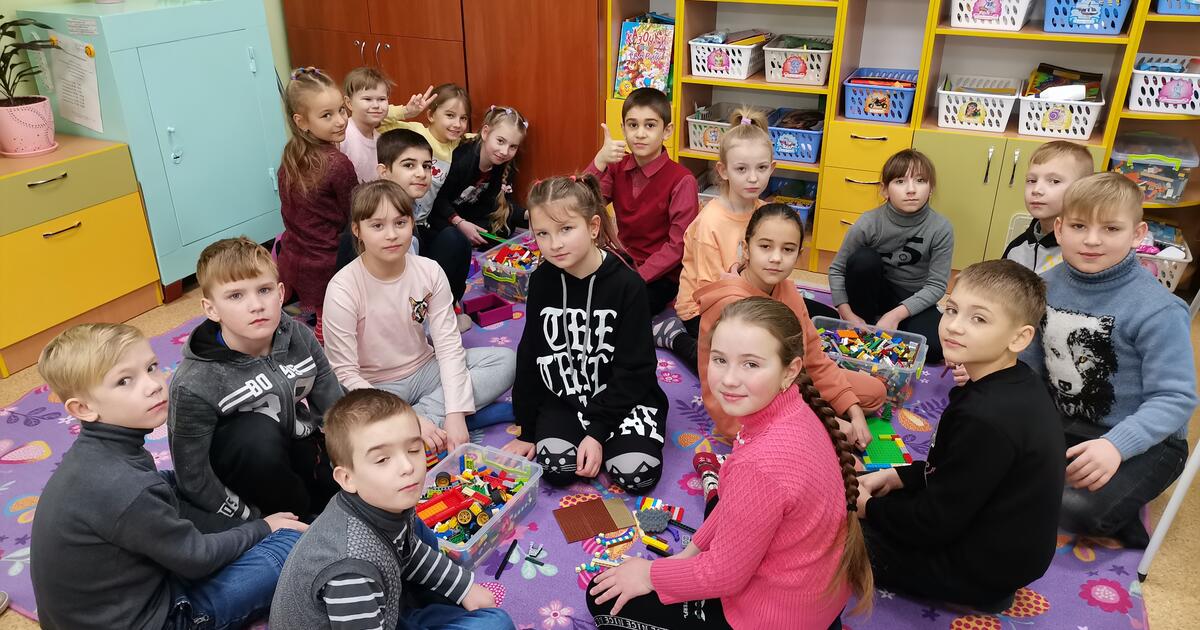Дитячі пісні А.Олєйнікової "Наш 4 клас" | Урок на 1 завдання. Мистецтво