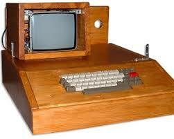 Перший комп'ютер Apple-1 піде з молотка | Новини на Gazeta.ua