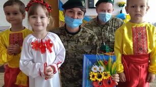 Сценарій музично-спортивного свята в середній групі «Козацькі таємниці»