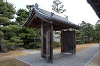 03004qc4-b616-198x132.jpg
