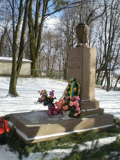 030064p4-3309-240x320.jpg