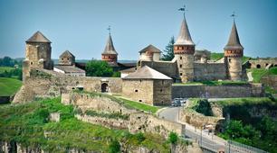 Минуле в пам'ятках і пам'ятниках