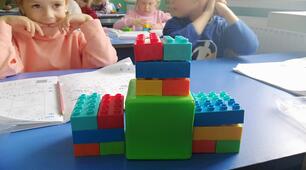 Об'ємні геометричні фігури з Lego цеглинками в старшій групі