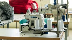Обладнання для ВТО. Краєобметувальні машини. Догляд за швейною машиною