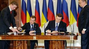 Суспільно-політичне життя України в 2010-2013 рр.