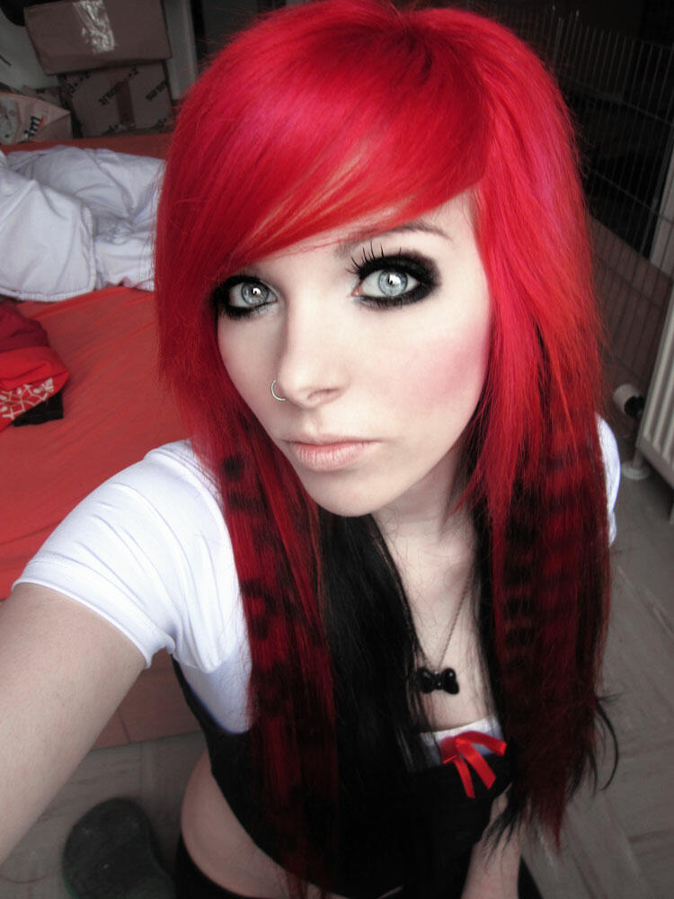 german, scene queen, Эмо girl, ira vampira, pink, red, hair, coontails, sitemodel - Эмо-девушки фото (30671845) - Fanpop