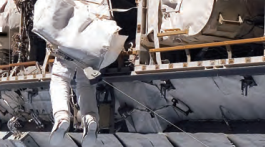 Life on board the ISS: reading