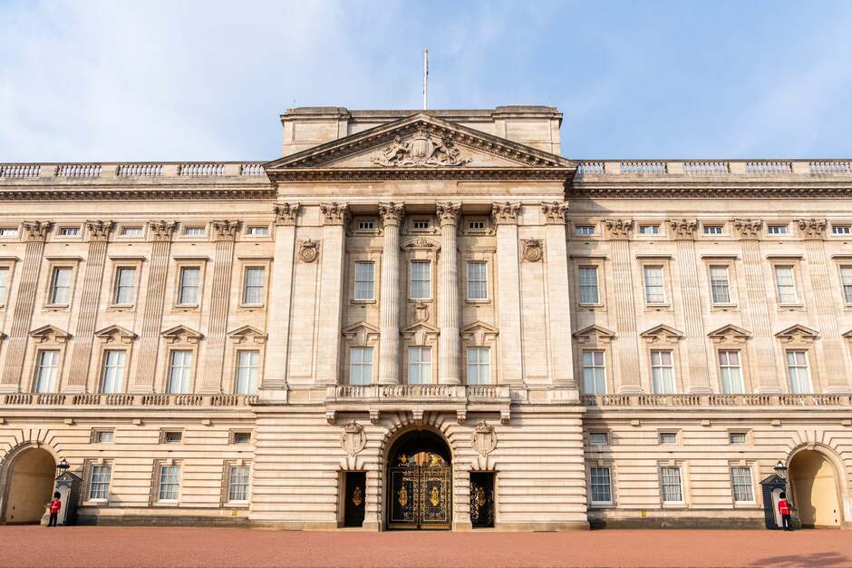 Buckingham Palace in London - The Queen's Main London Residence - Go Guides