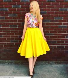 Yellow Skirt Outfits-30 Ideas on How to Wear a Yellow Skirt | Yellow skirt  outfits, Bright outfits, Yellow skirt