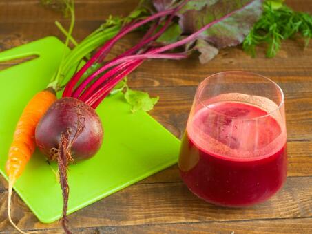 Carrot Beet Juice Recipe and Nutrition - Eat This Much