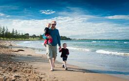 Family walk along beach - Picture of Ingenia Holidays Torquay - Tripadvisor