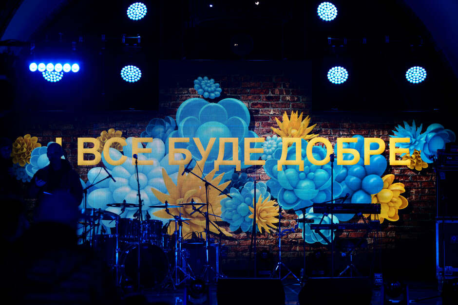 0300niiq-b86b-940x627.jpg