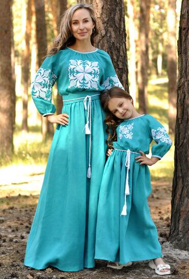 Парні комплекти ❤ Сукні і вишиванки з льону для мами і доньки