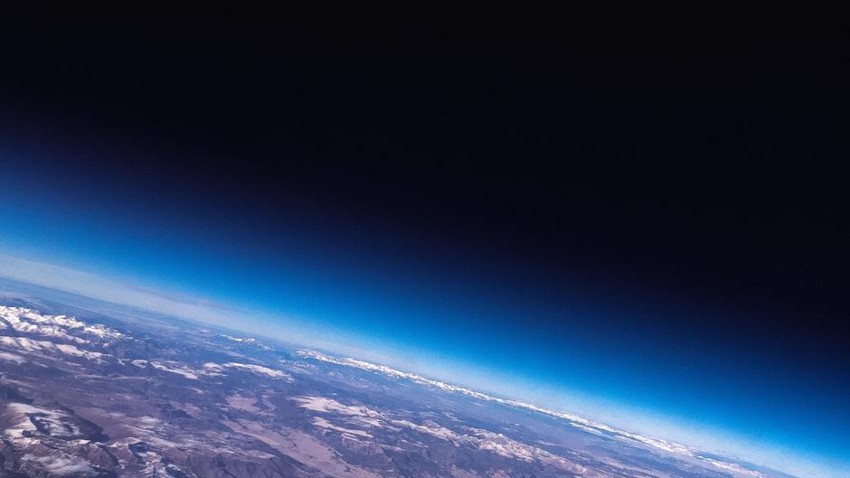 0300rkax-a99c-940x529.jpg