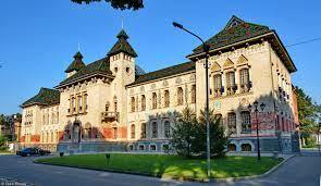 Файл:Полтава. Будинок Полтавського губернського земства. 1903-08 рр. Український архітектурний модерн.jpg — Вікіпедія