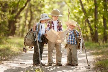 Create meme "the child tourist in the forest, family tourism, children's tourism" - Pictures - Meme-arsenal.com