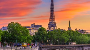 Reading Comprehension Test "Paris"