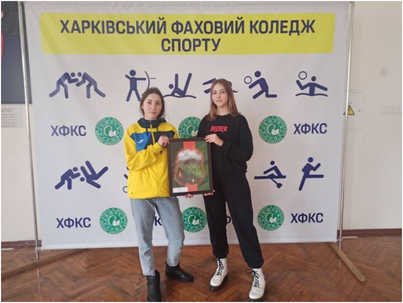 0300zvuf-adb8-802x604.png