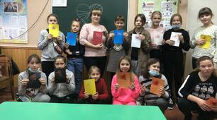 Листівки в техніці "ізонитка", виконані учнями 6 класу