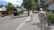 На Херсонщині у школи і дитсадки вхід лише за «перепустками»