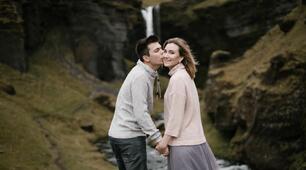 День поцілунку примирення (National Kiss and Make Up Day). 