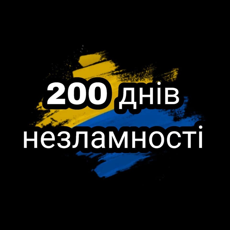 03018411-7371-940x940.jpg