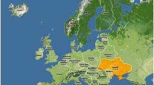 Практична робота №2 "Позначення на контурній карті кордонів і назв сусідніх держав,крайніх точок, географічних центрів України та Європи; визначення координат точок, протяжності  території країни в градусах і кілометрах"